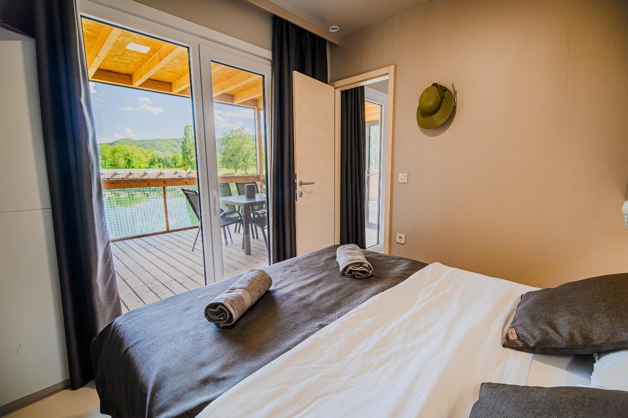 Deluxe Lake View Mobile Homes With Thermal Riviera Tickets Catez ob Savi Ngoại thất bức ảnh